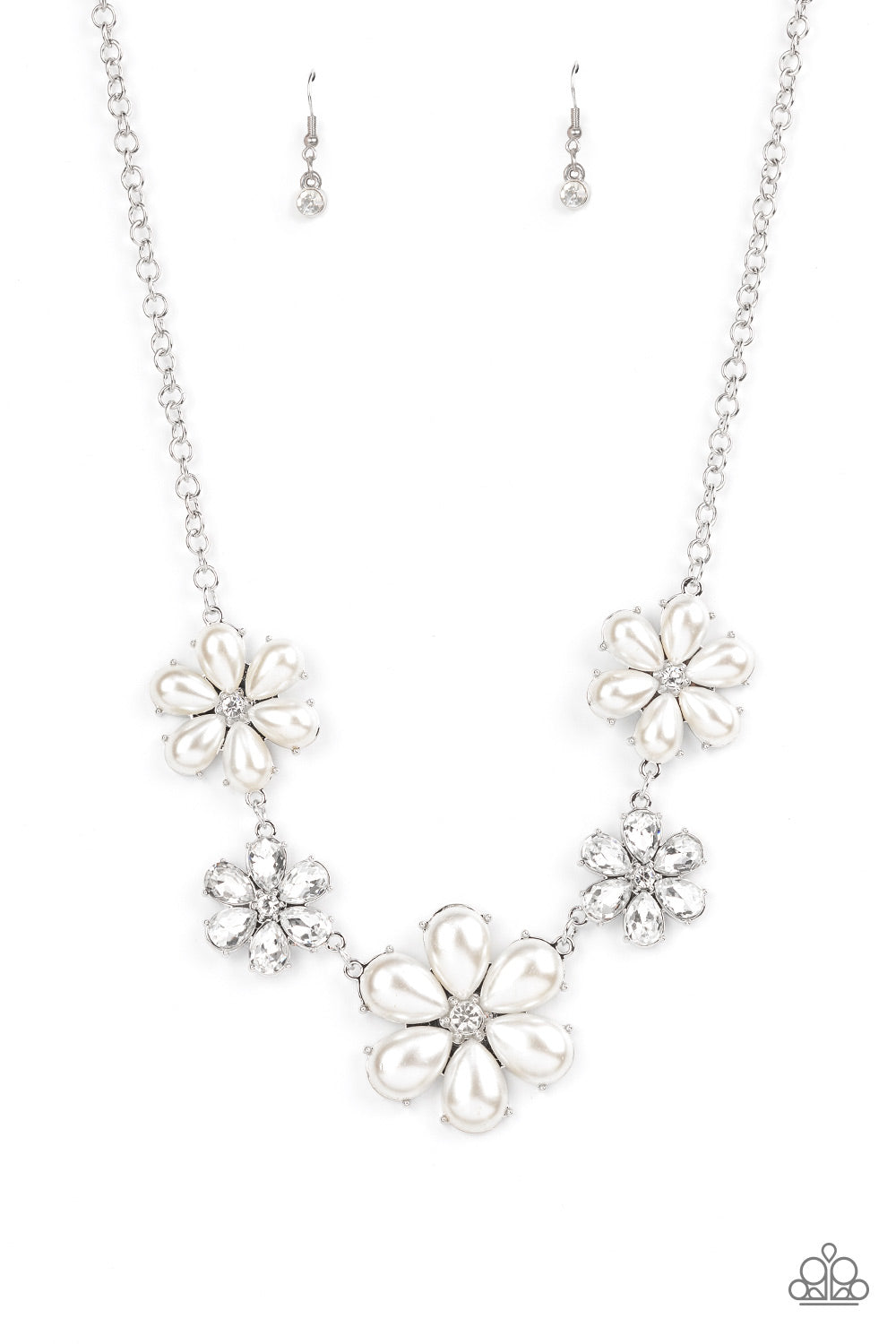 Full Tilt 2 Row Facet Flower Statement Necklace  Flower statement necklace,  Women accessories jewelry, White necklace