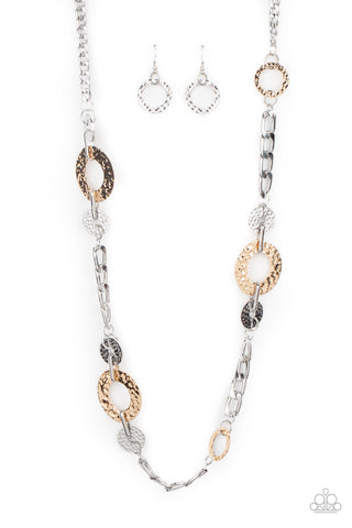 Mechanically Metro - Paparazzi - Multi Silver and Gold Hammered Disc Necklace