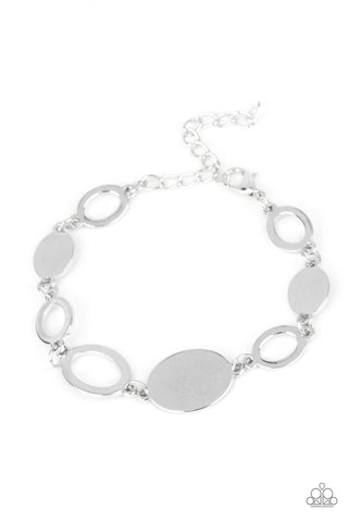 OVAL and Out - Paparazzi - Silver Disc and Oval Clasp Bracelet